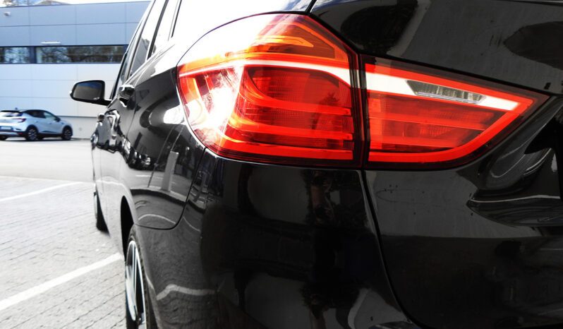 BMW 218d Gran Tourer Advantage completo