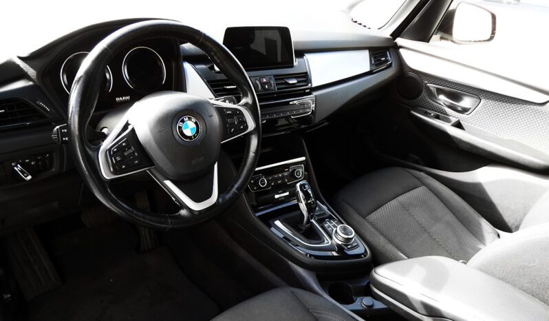 BMW 218d Gran Tourer Advantage completo