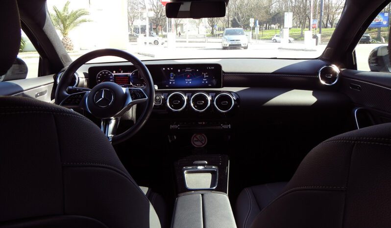 Mercedes Classe A – A250e completo