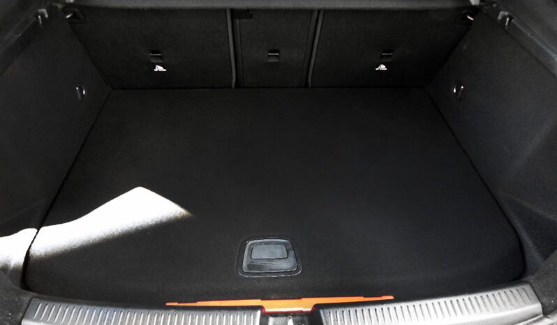 Mercedes Classe A – A250e completo
